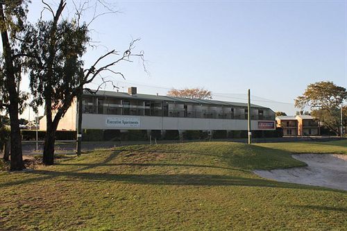 Emerald Executive Apartments Exterior photo